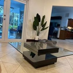 Coffee table from El Dorado Furniture 43 x 43 inch