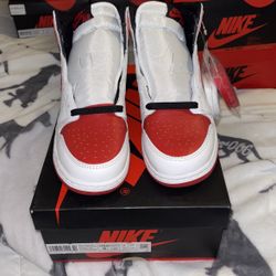Jordan Retro 1 High “white University Red” Size 6y