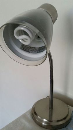 Desk lamp