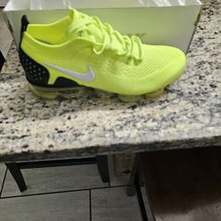 Nike Airmax Fly Knit Snaeakers