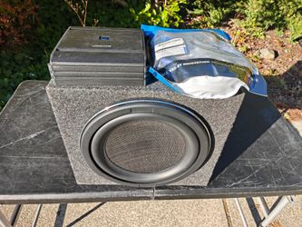 Kenwood carbon fiber 12 with amp and wiring kit