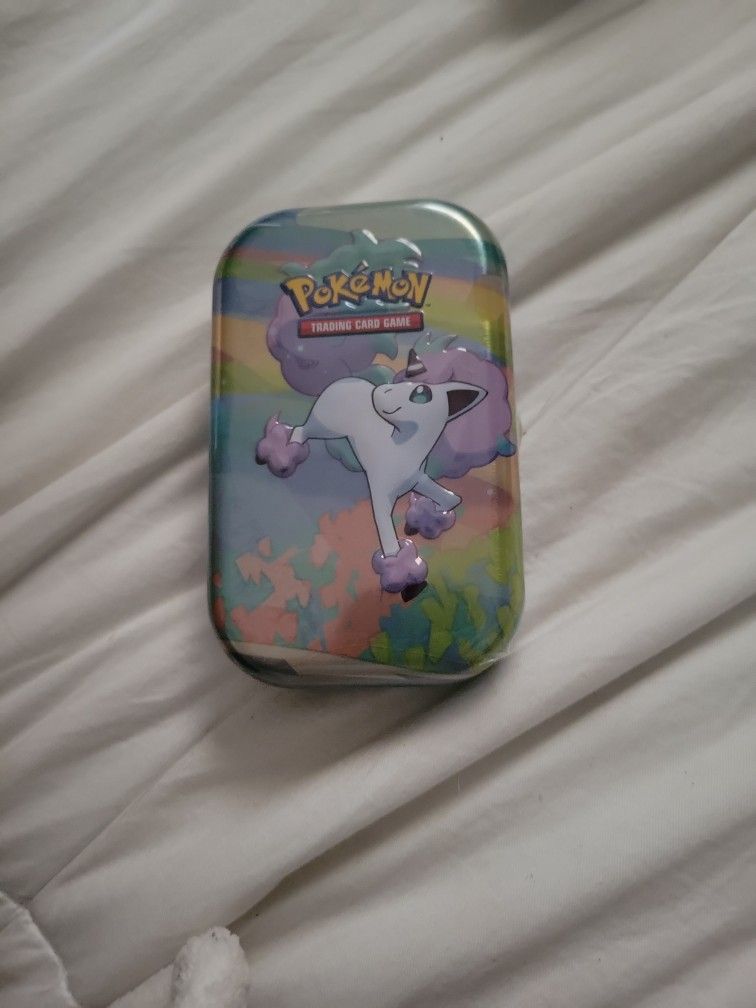 Pokemon Card Tin