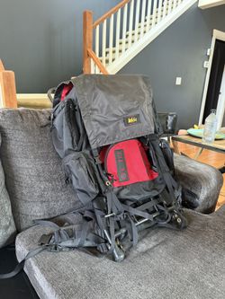 REI backpacking Pack Great Condition