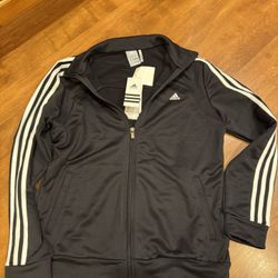New with tags women’s Adidas zipper jacket shipping available