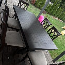 Table And Chairs 
