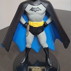 BATMAN FIGURINE 