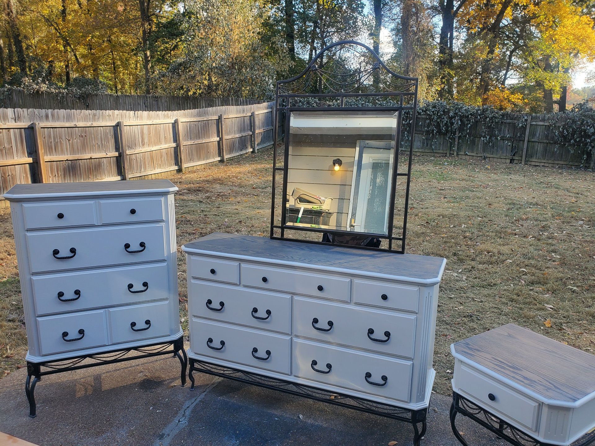 ✨ Your bedroom deserves better. Say goodbye to the old, and hello to something stunning. ✨