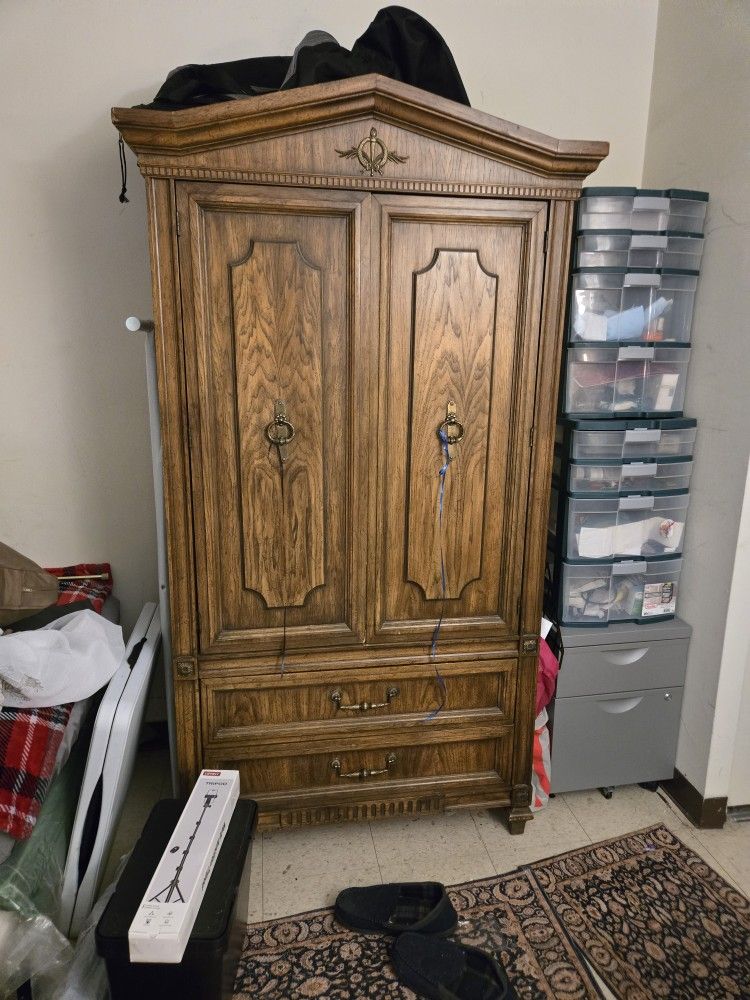 Armoire