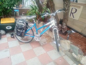 Cannondale Comfort 4 Bike