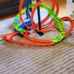 Hot Wheels Race