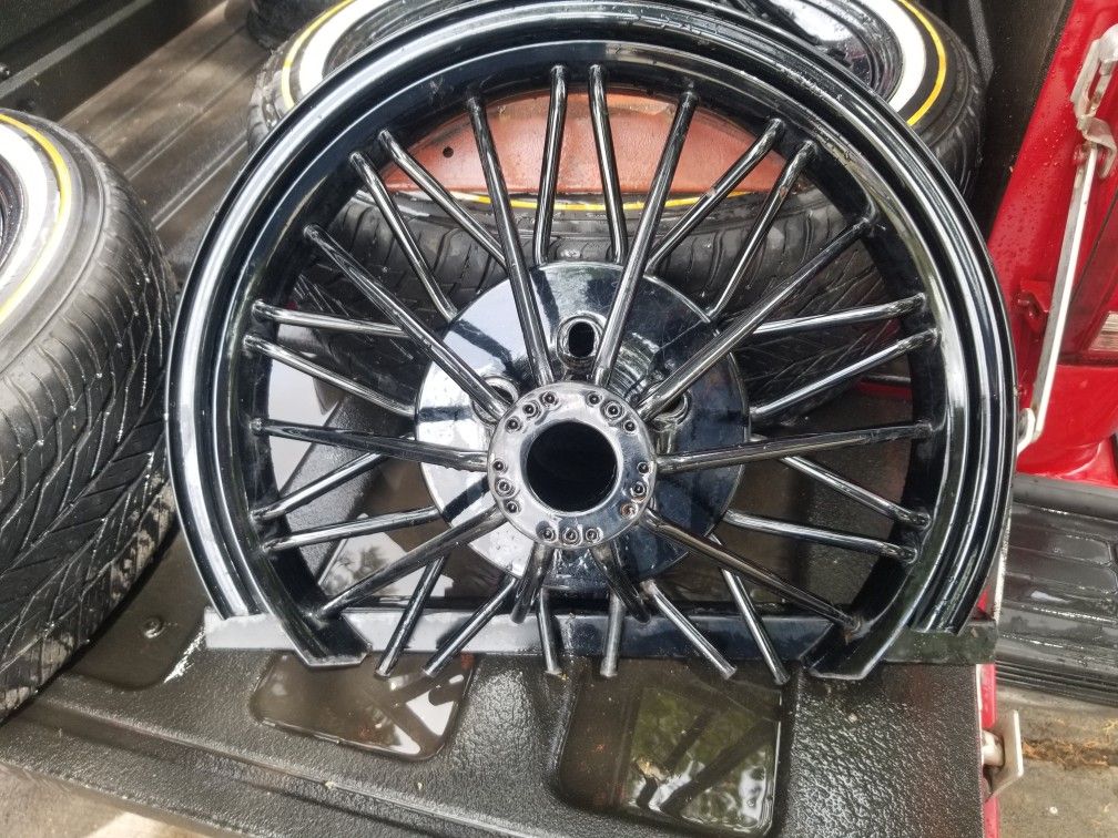 20 Inch Black Swangas. Supers