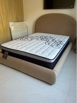 •  Elite Bamboo Luxe  Queen  12” pillow top.      New mattress in a plastic sealed.     We offer same day delivery  Venta de colchones  ☎️📲call or Te