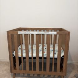 Oxford Baby Renwick 3 in 1 Mini Convertible Crib, Acorn Brown