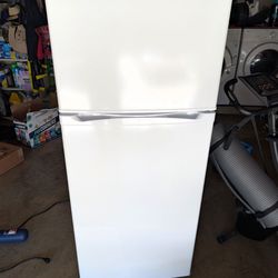 Ge refrigerator very good condition