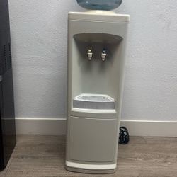 💧 Cold & Room Temperature Water Dispenser – Good Condition