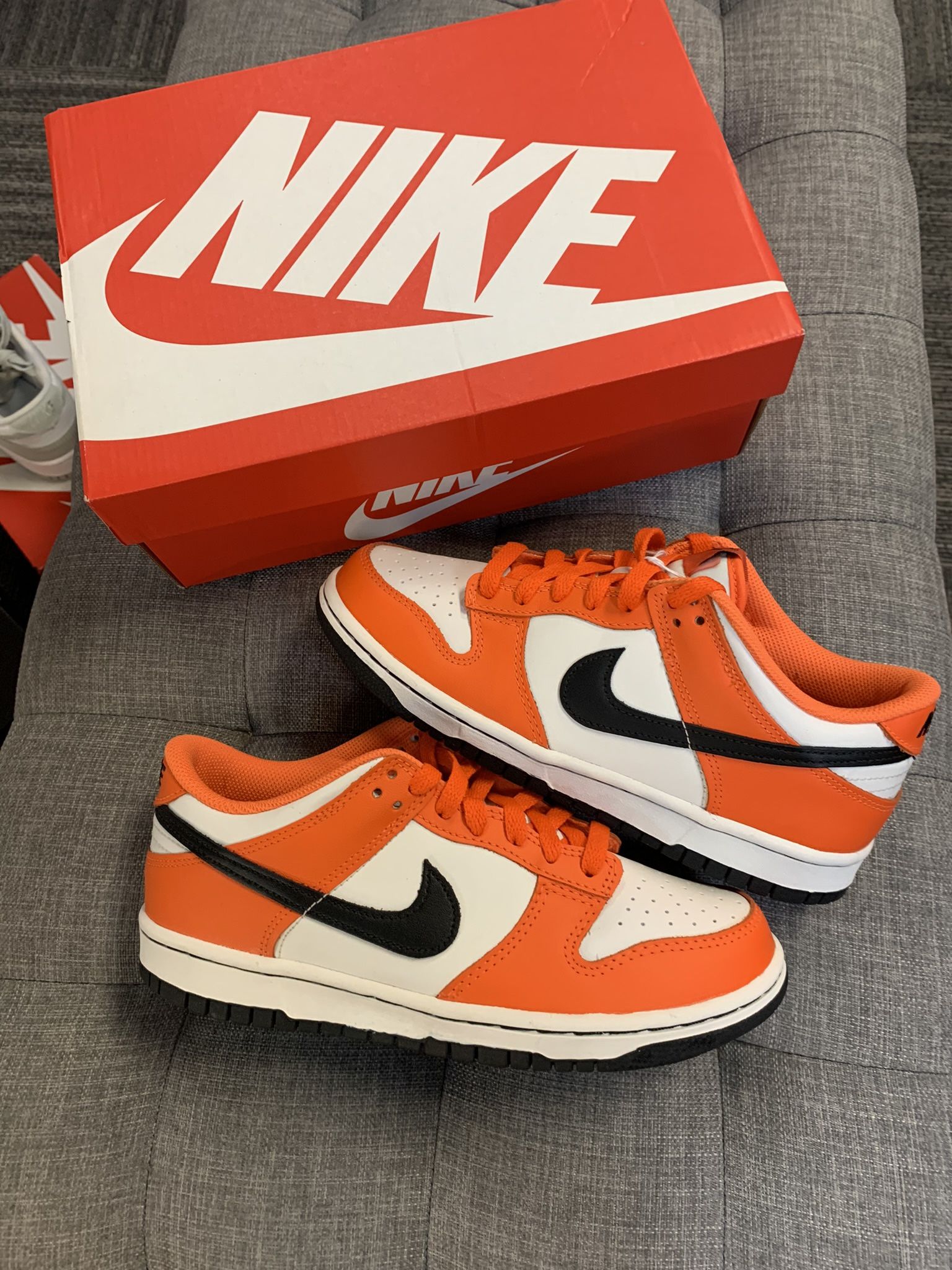 Dunk Low Halloween Size 8W