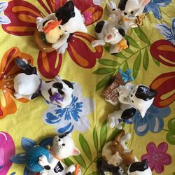 PORCELAIN CATS 🐈 SET OF 6  3 Inch, Come In Box,$10.00