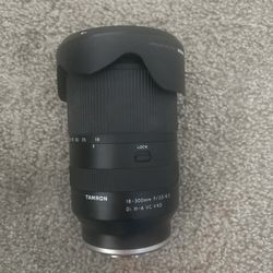 Tamron 18-300mm F/3.5-6.3 Di III-A VC VXD