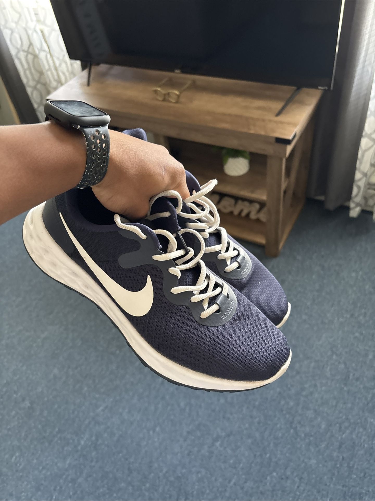 Nike Running Shoes Men’s Size 11 Navy White Swoosh Athletic Sneakers