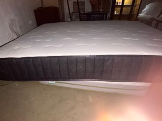 Queen size 10 inch mattress