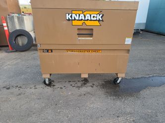 Knaack storage master chest
