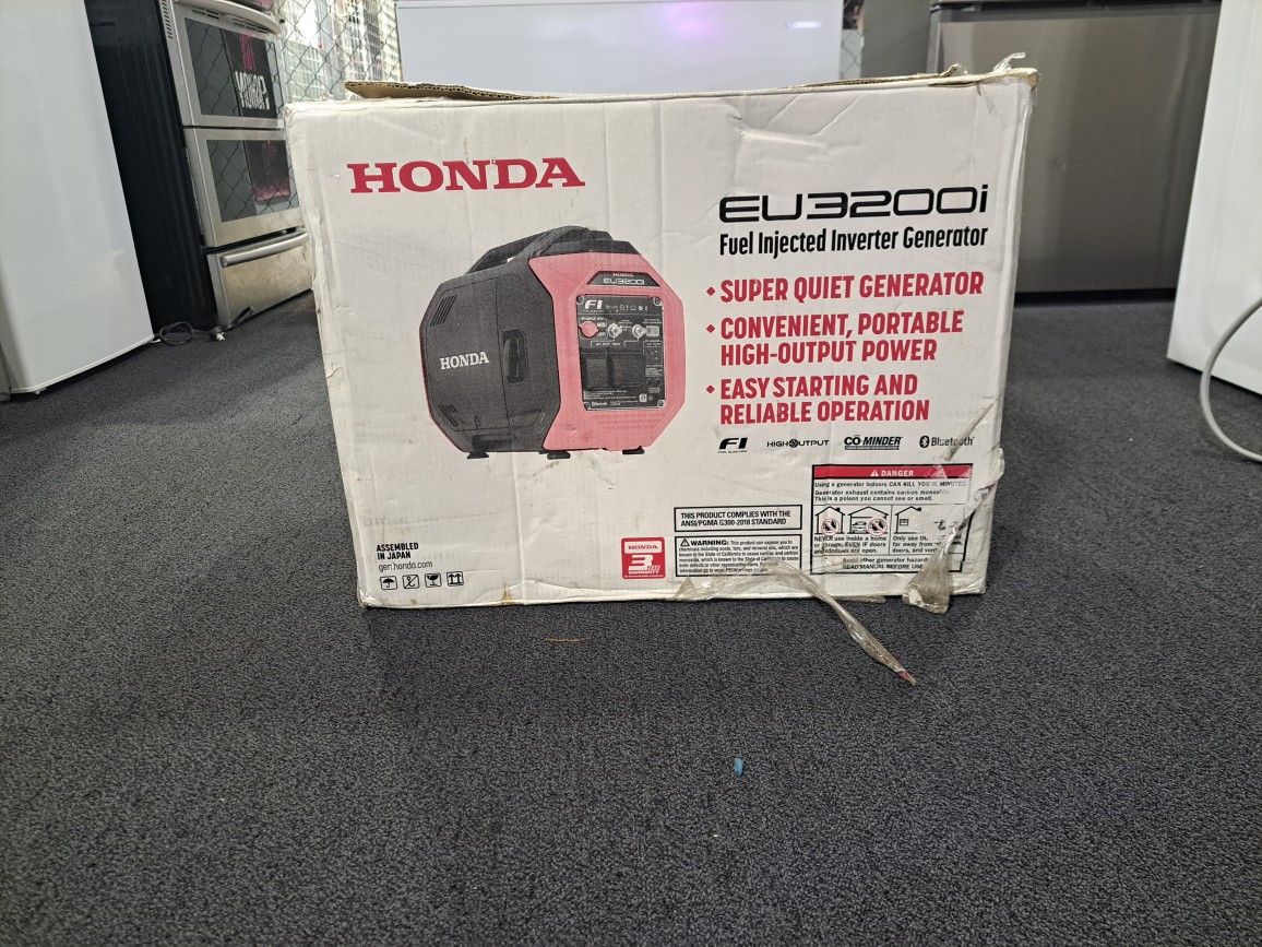 New (Open Box) Honda EU3200i Fuel Injected Inverter Generator 