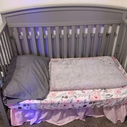 Crib/ Toddler Bed