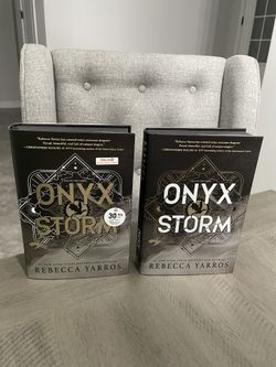 Rebecca Yarros Onyx Storm Collectors Edition Target Exclusive and Deluxe Set