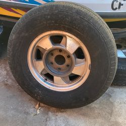 Tires With Rims Came For A Chevy Suburban Truck