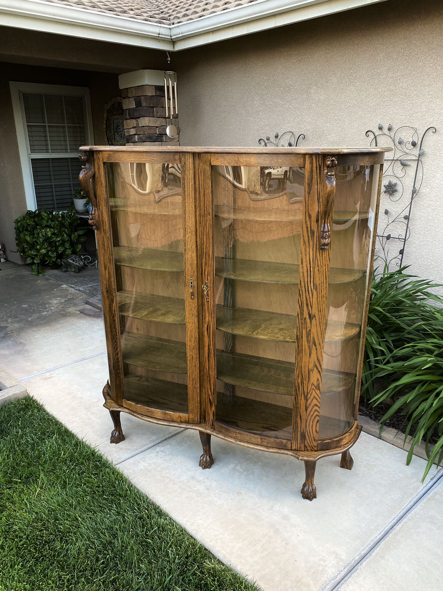 VINTAGE SIDE BY SIDE BOW FRONT CURIO / COLLECTORS DISPLAY CABINET W/ KEY (CARVED DETAILS) 58”W X 15.5”D X 52”H