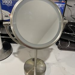 【like new】IKEA KAITUM Mirror with Light