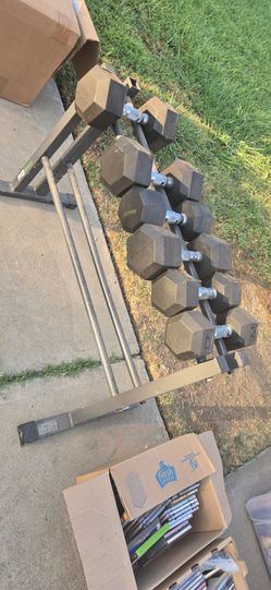 WEIGHT RACK WITH 15, 20, AND 30 DUMBBELLS