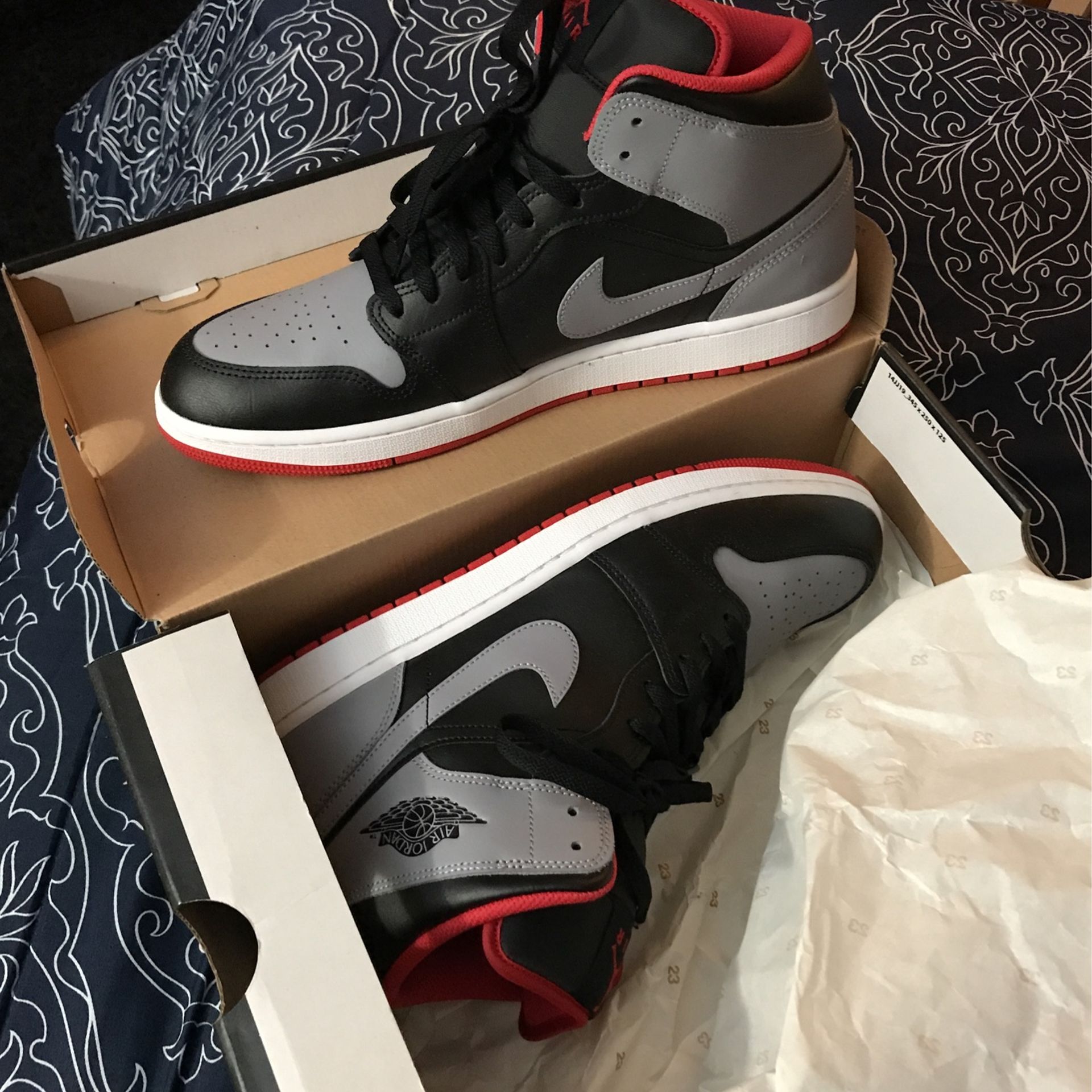Jordan 1 Mid