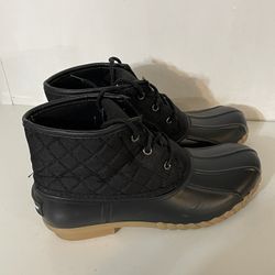 Winter Booties Never Used Women’s 8
