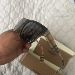 Burberry Sunglasses 