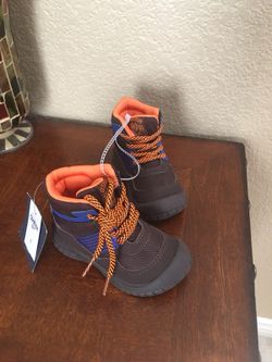 Boys boots size 7