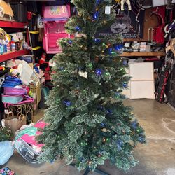 Tree Artificial. Cristmas 