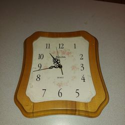 Vintage bulova quartz online wall clock