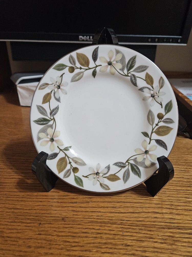 Wedgwood Beaconsfield 6 Salad Plates Vintage Mint