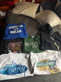 Graphic/ vintage tees