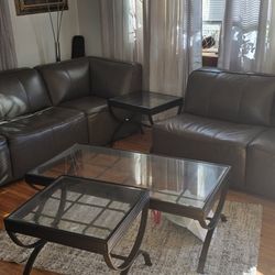 Furniture set with three tables in very good condition due to moving