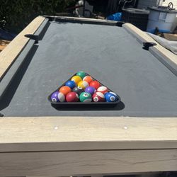 7ft Pool Table 