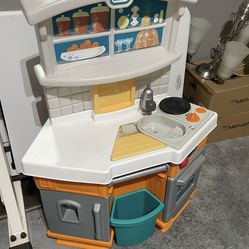 Kids kitchen set