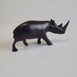 Rhino Wooden Hand Carved Vintage African Collectible Wild Nature Wood Grain 2" Tall 