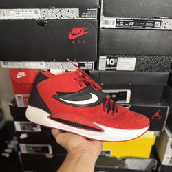 KD 14 TB University Red size 12 VNDS