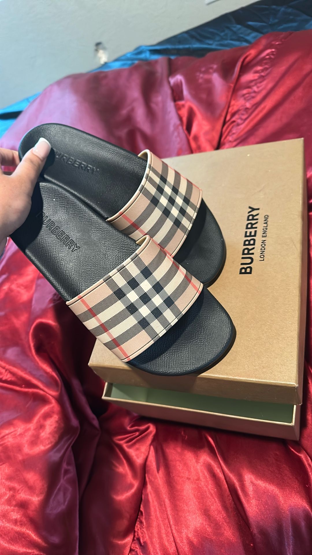 burberry slides