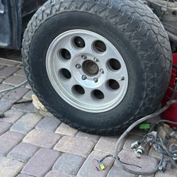 6 Lug Chevy Wheel. Off 1999 Silverado 1500
