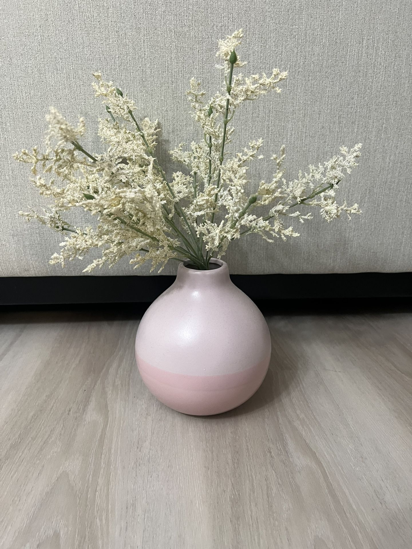 Vase & Flowers