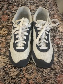 New Balance Size 8 Women’s