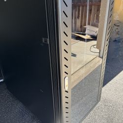 StarTech 22U 4-Post Locking Server Rack Cabinet on wheels